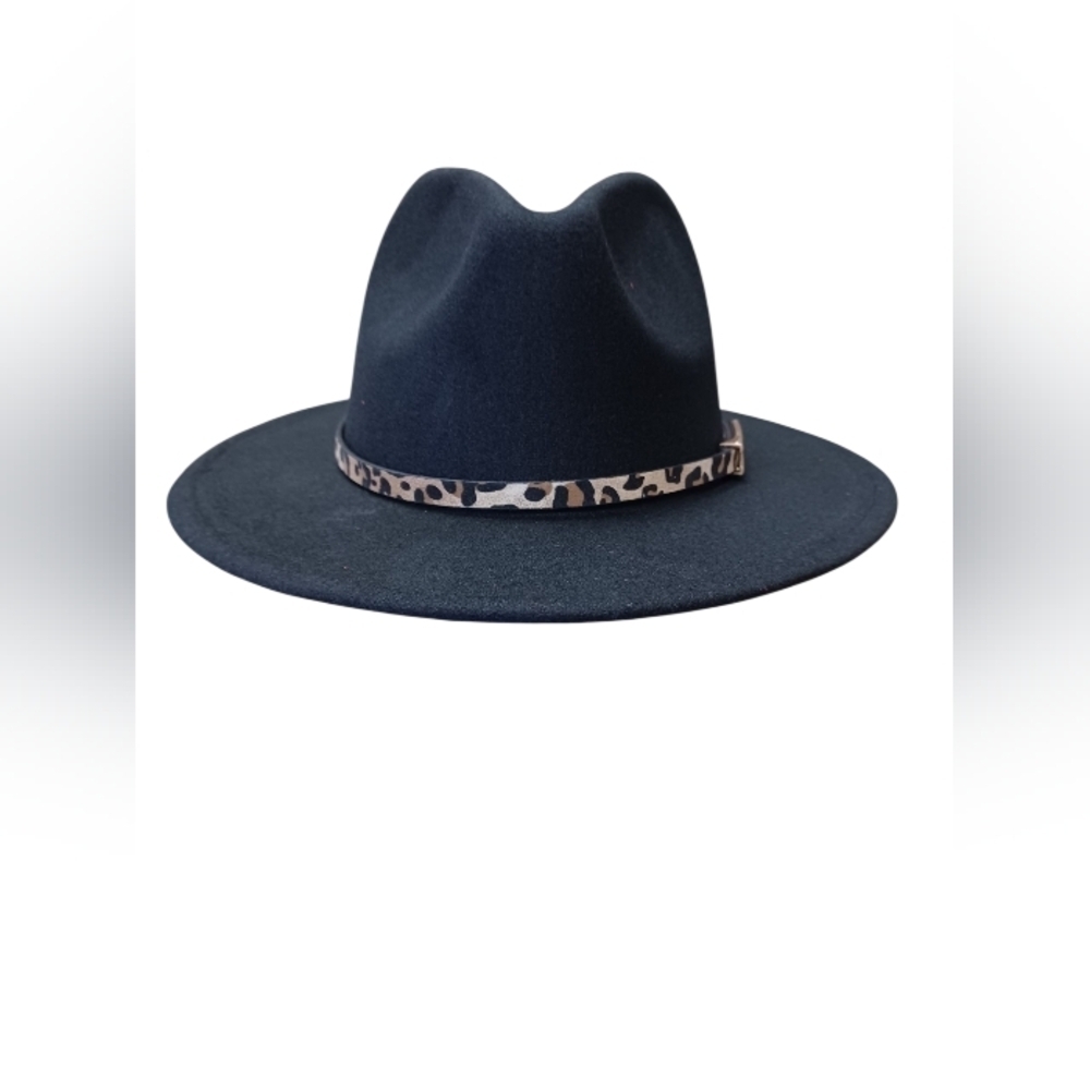Fadachy NWT Fedora. Black Cotton Blend OS